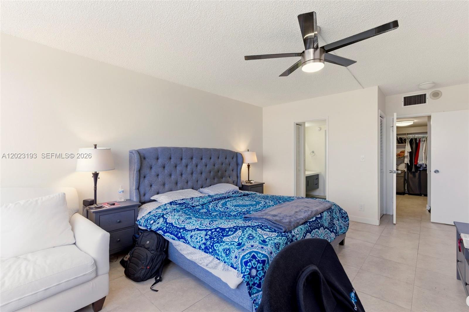 OLYMPUS CONDO PHASE - Residential