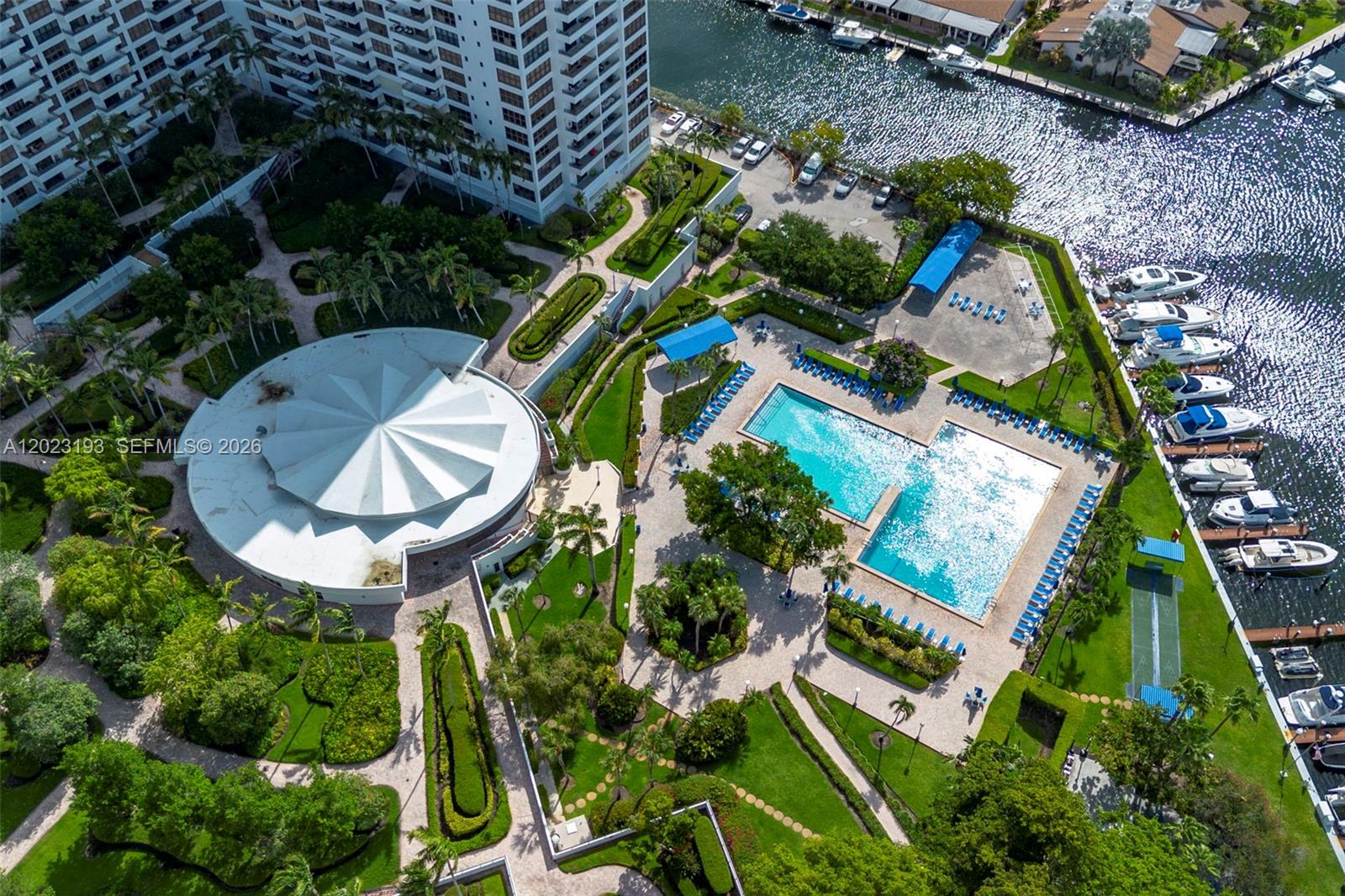 OLYMPUS CONDO PHASE - Residential