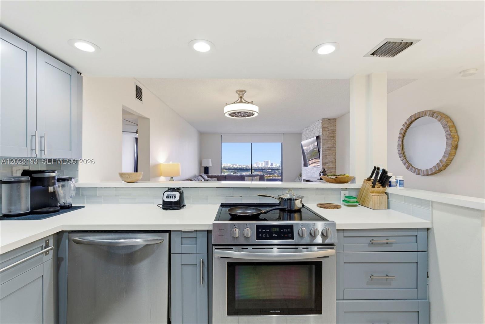 OLYMPUS CONDO PHASE - Residential