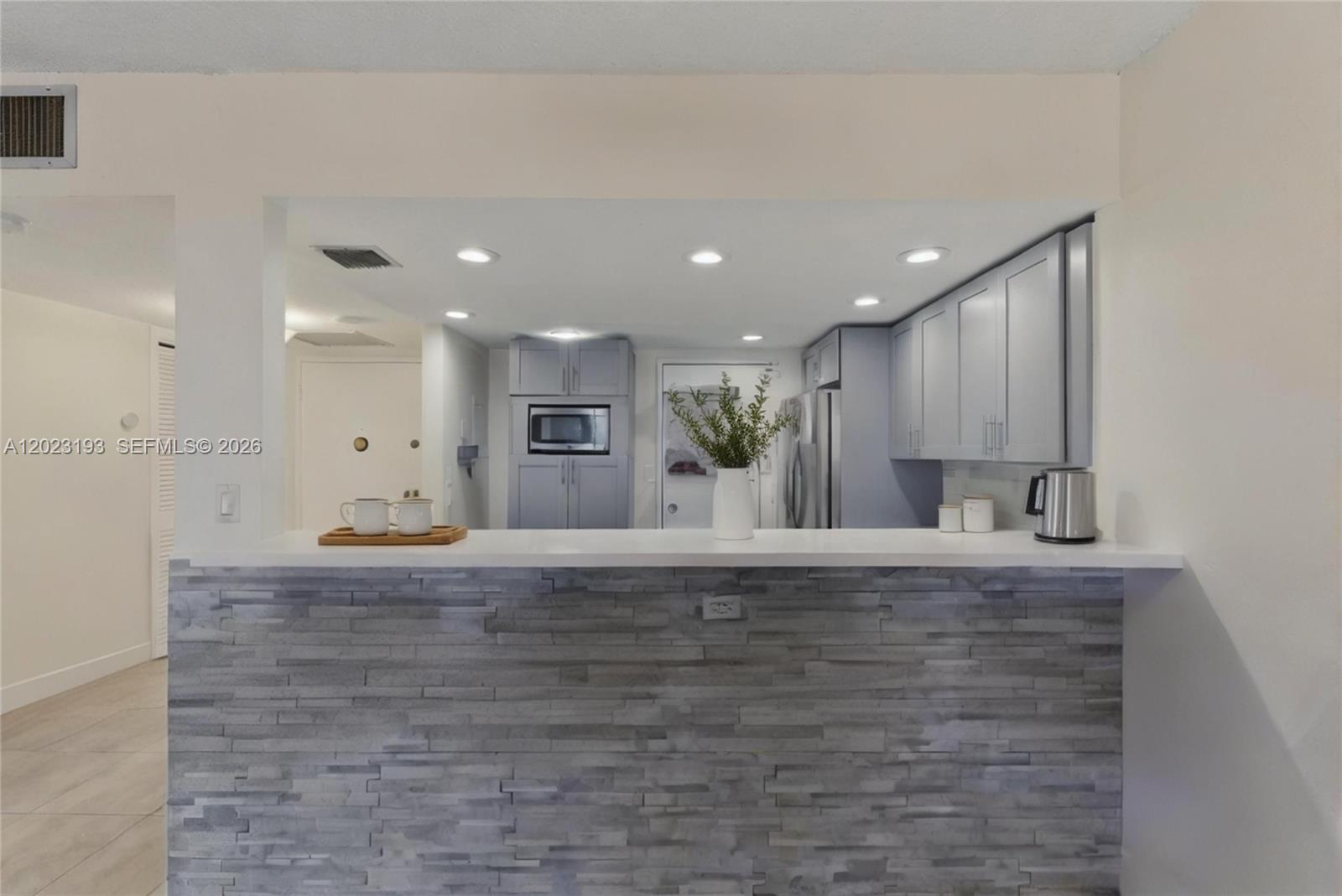 OLYMPUS CONDO PHASE - Residential