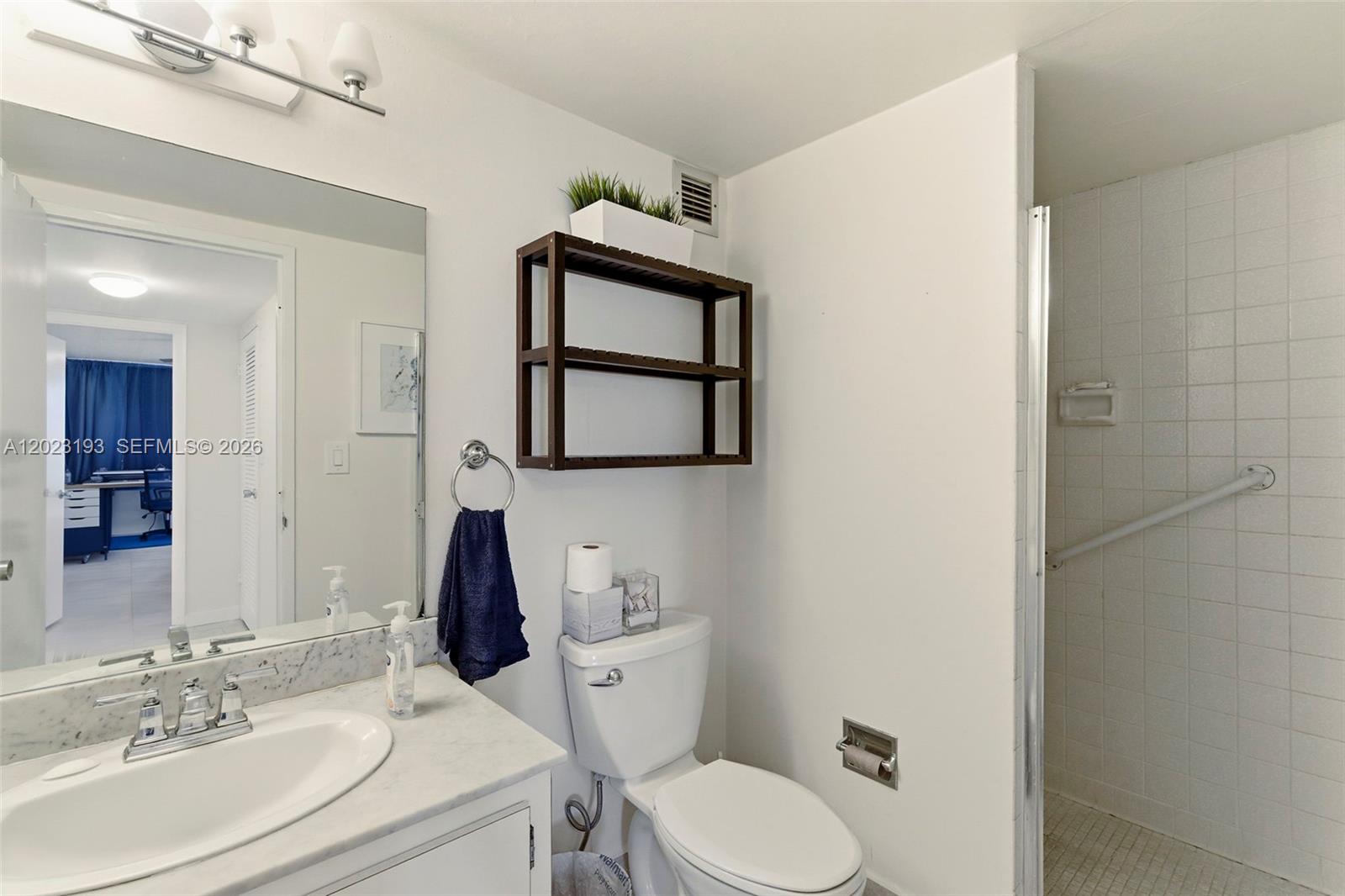 OLYMPUS CONDO PHASE - Residential