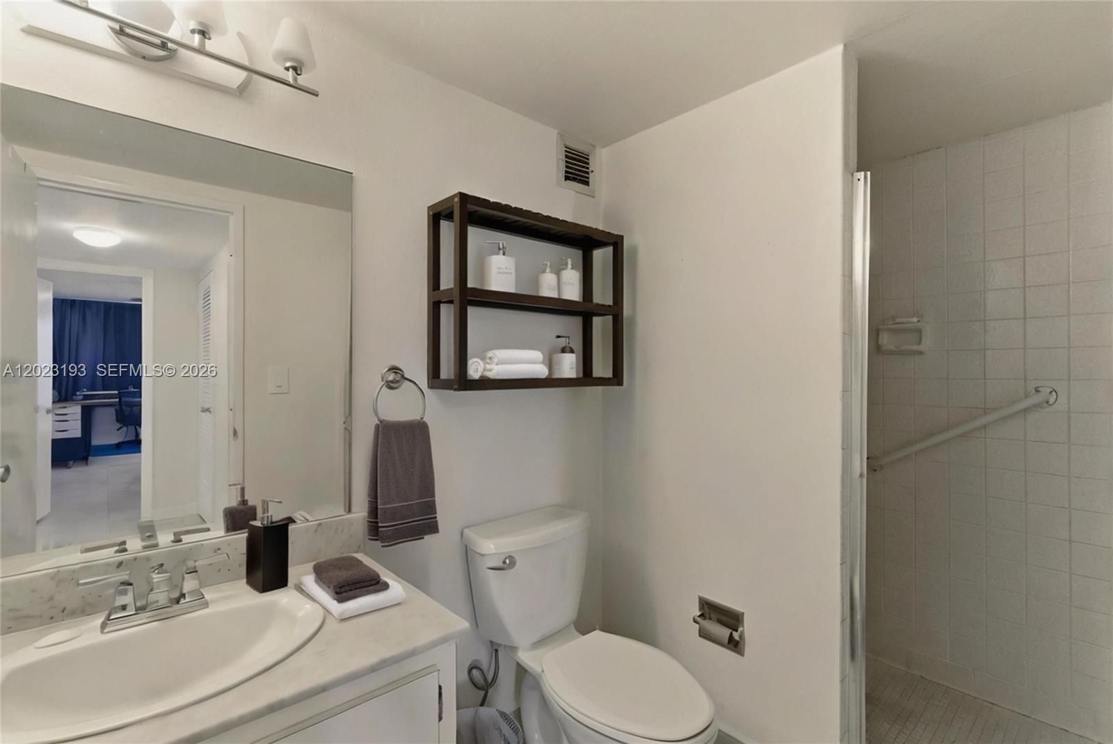 OLYMPUS CONDO PHASE - Residential