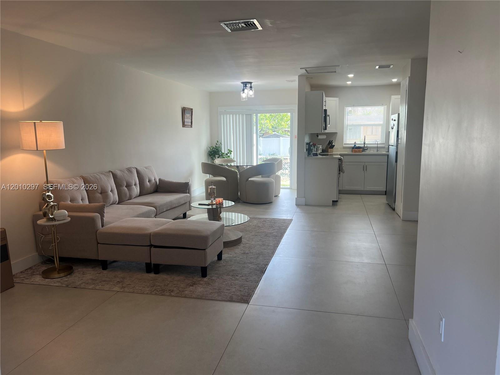 BROADVIEW COUNTRY CLUB - Residential