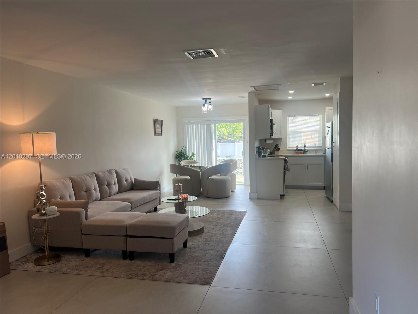 BROADVIEW COUNTRY CLUB - Residential