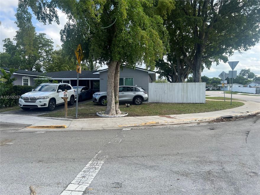 Beautiful single-family property featuring 3 bedrooms and 2 bathrooms, completely remodeled. It includes impact windows, new flooring, new appliances—including a washer and dryer—and much more. Easy to show.