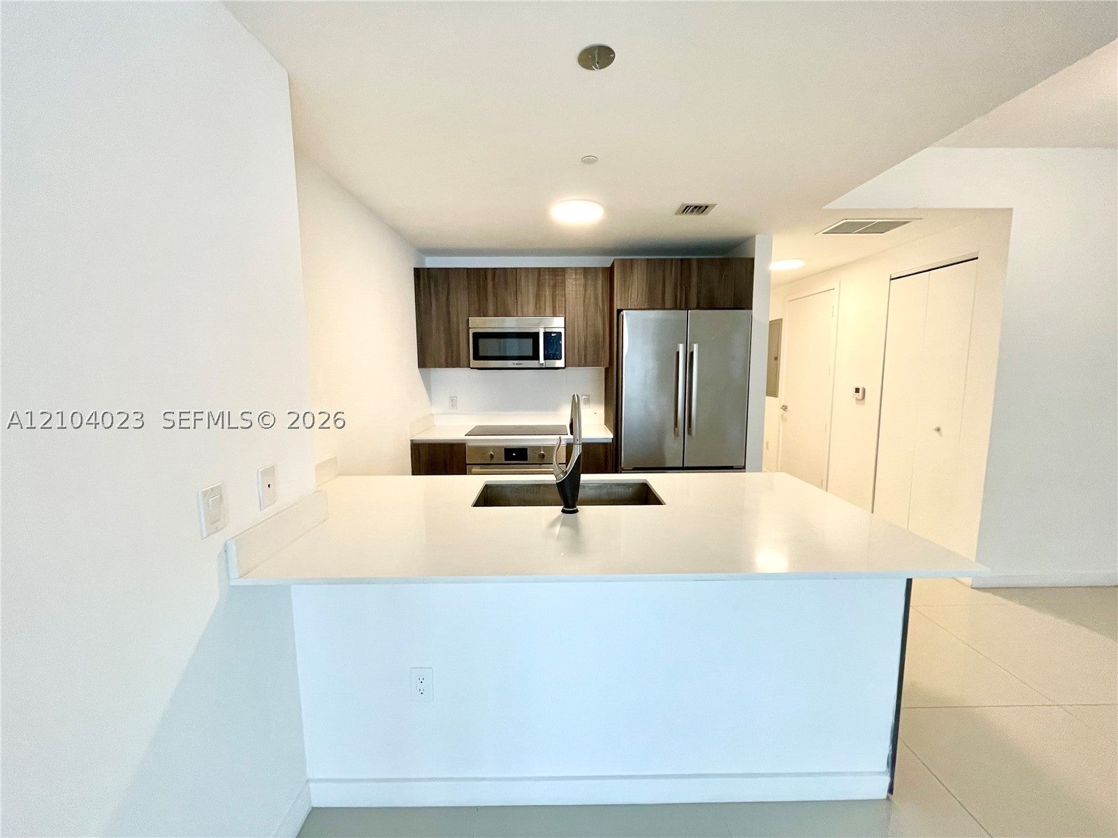 488 NE 18th St 2204
