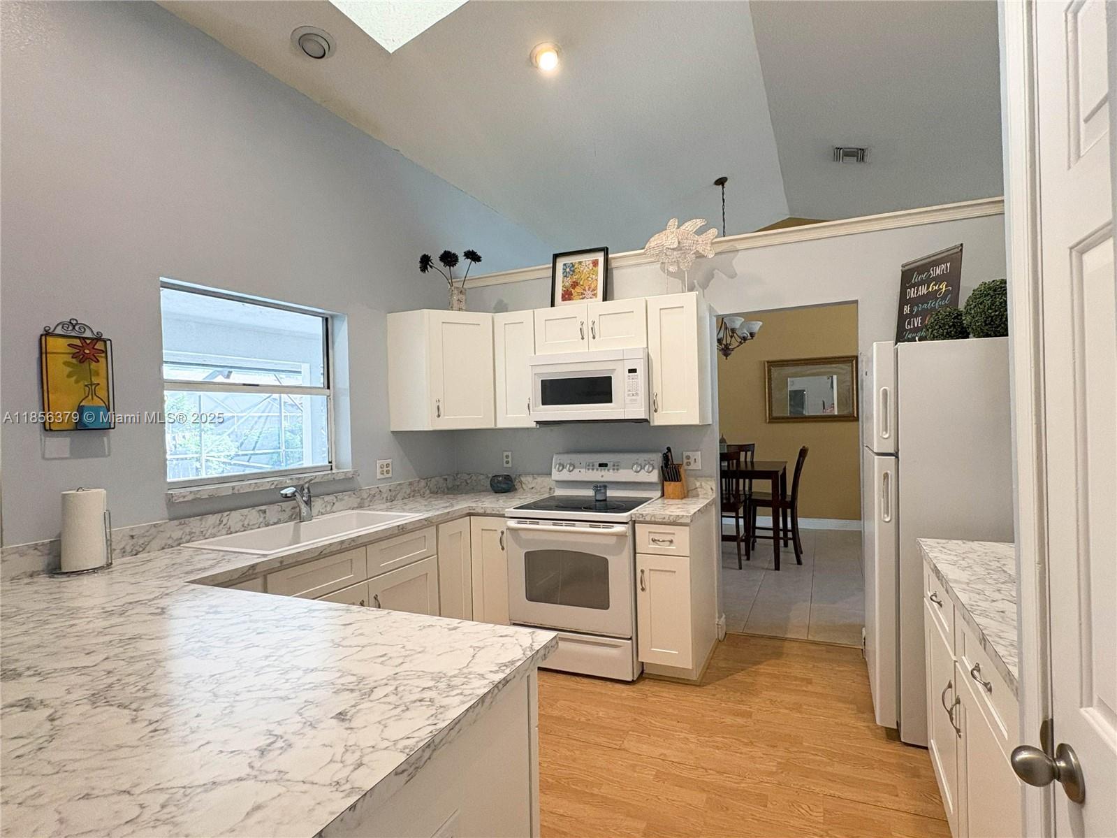 SUGAR POND MANOR OF WELLI - Residential Lease