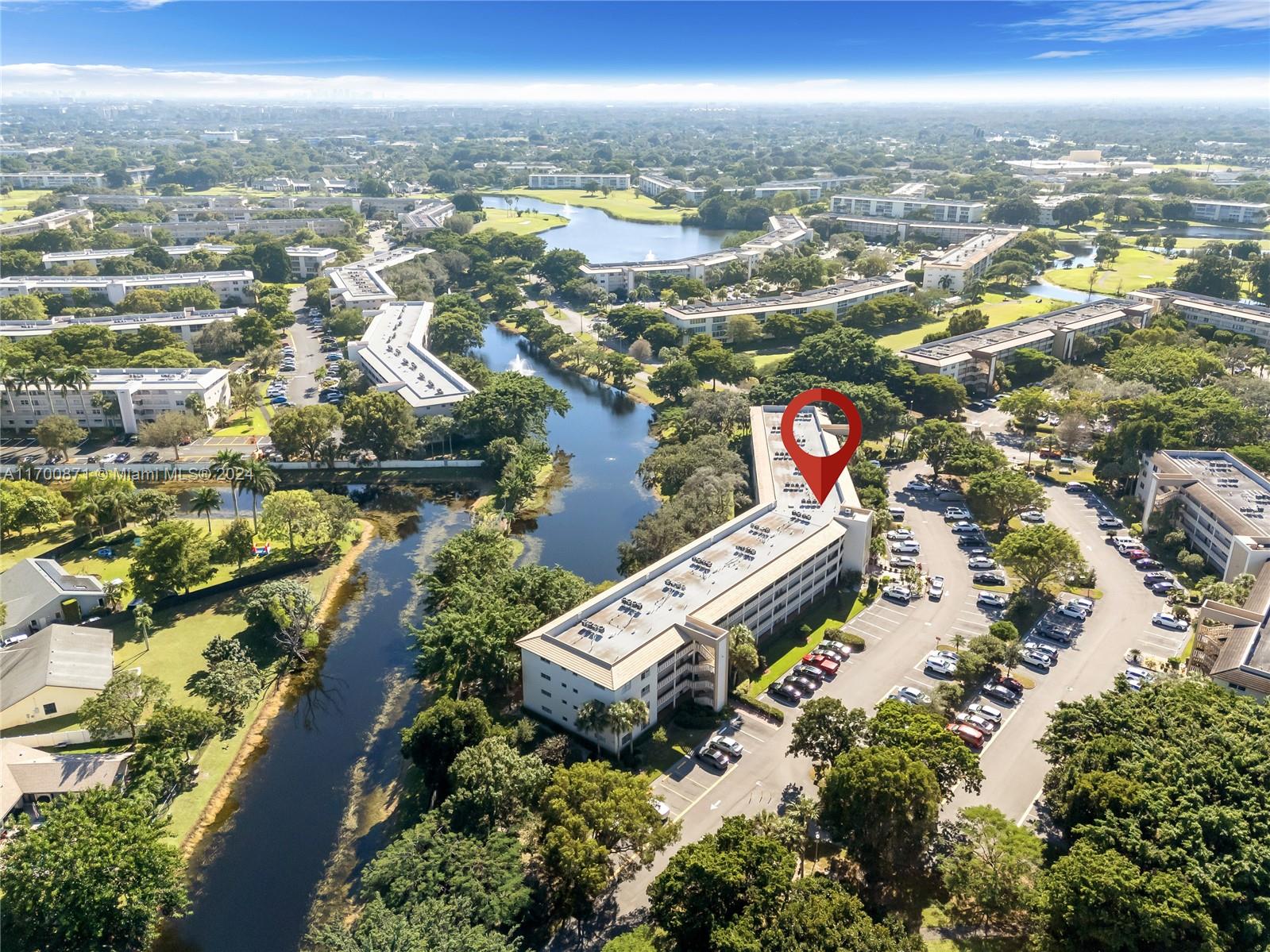 LUCAYA VILLAGE 2-E CONDO - Residential