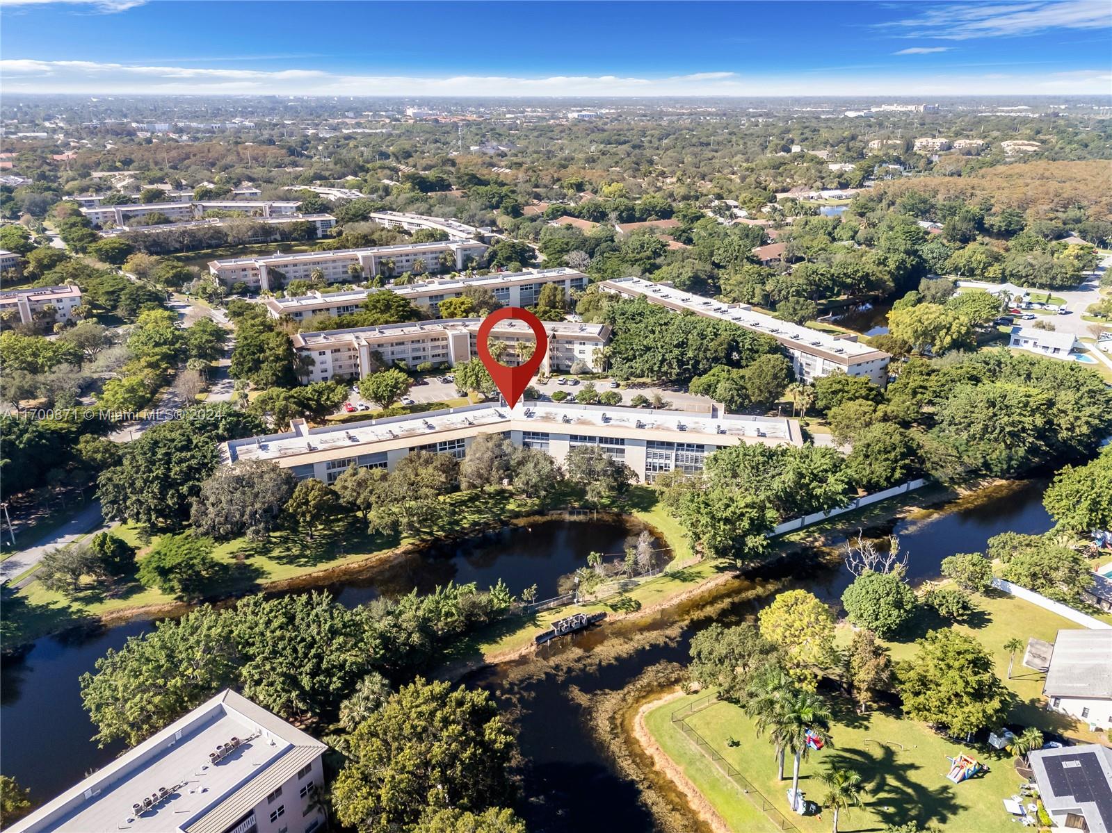 LUCAYA VILLAGE 2-E CONDO - Residential