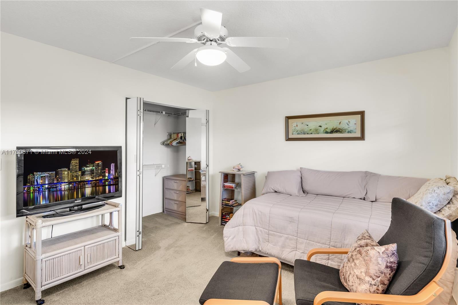 LUCAYA VILLAGE 2-E CONDO - Residential