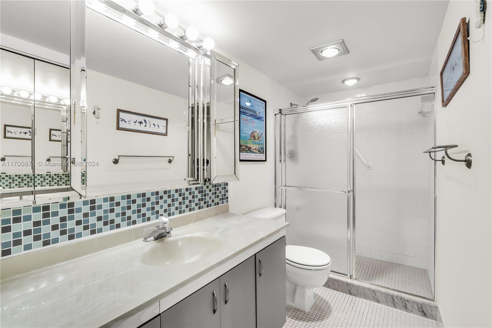 LUCAYA VILLAGE 2-E CONDO - Residential