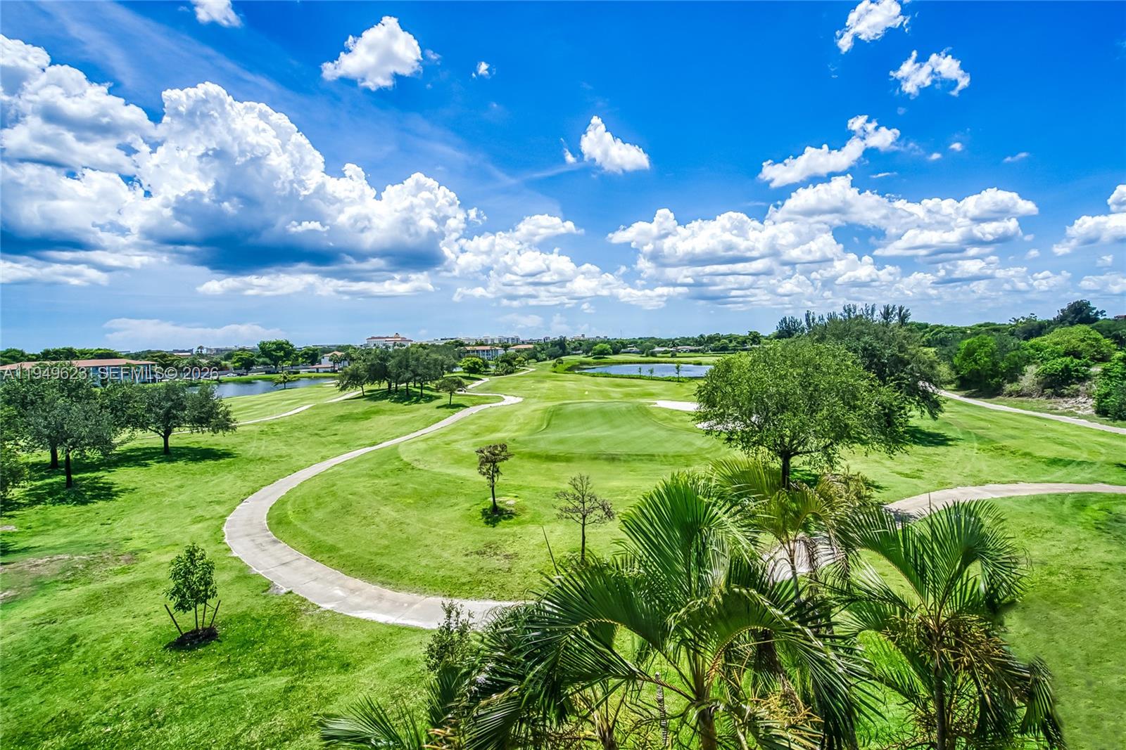 ARROWHEAD CONDO NO V - Residential