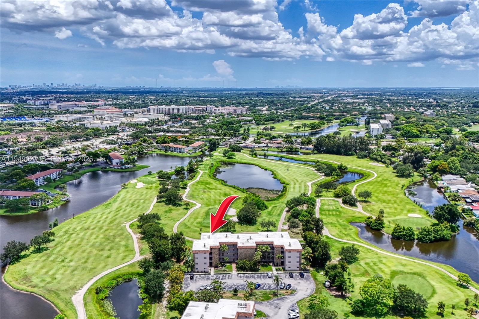 ARROWHEAD CONDO NO V - Residential