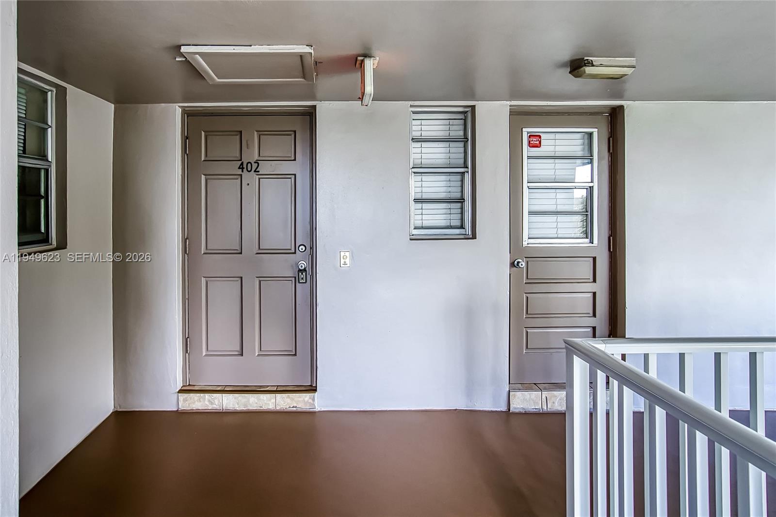 ARROWHEAD CONDO NO V - Residential