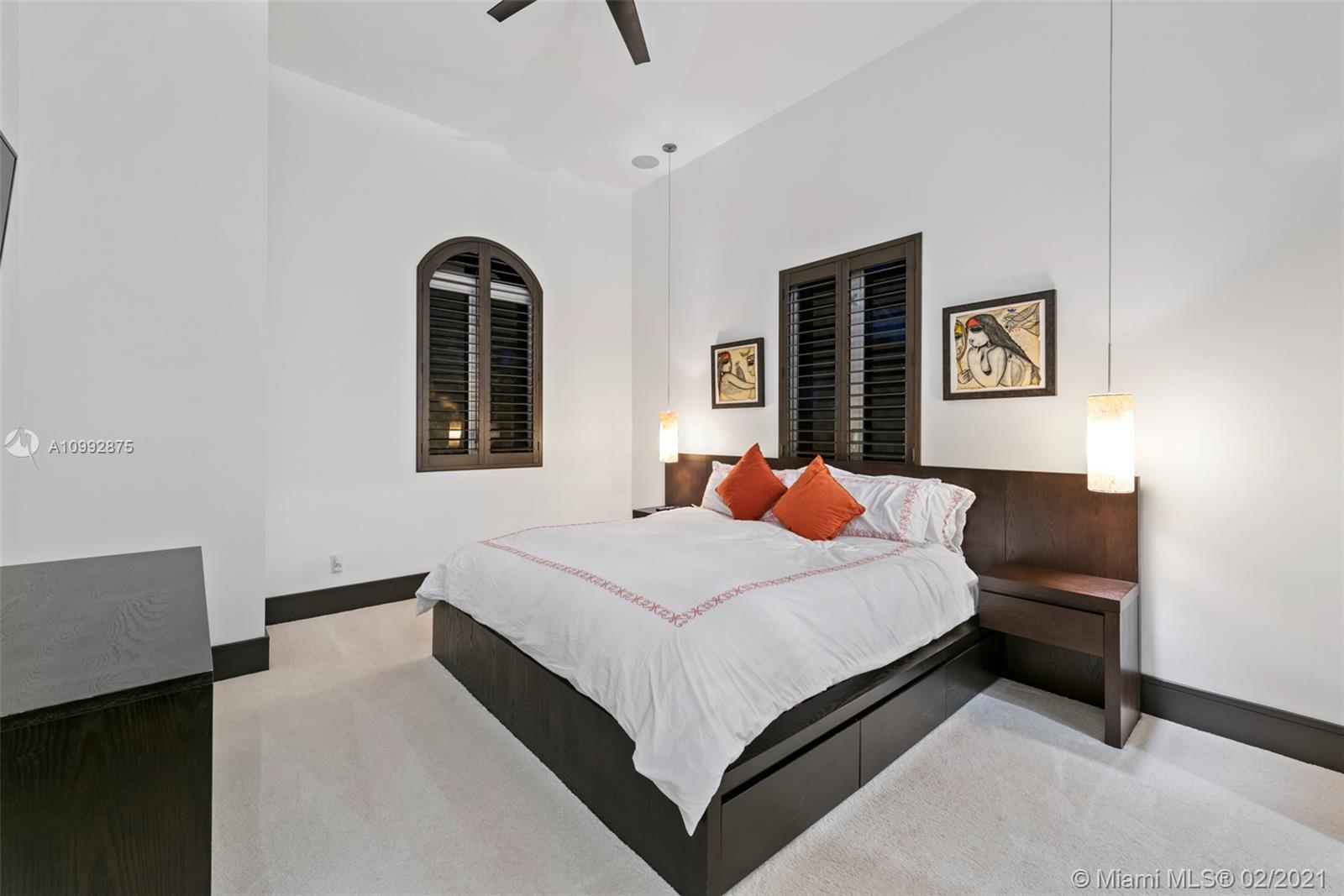 BEACON LIGHT SHOPPING CTR - Residential