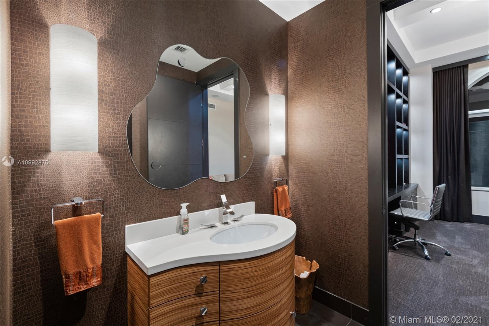 BEACON LIGHT SHOPPING CTR - Residential