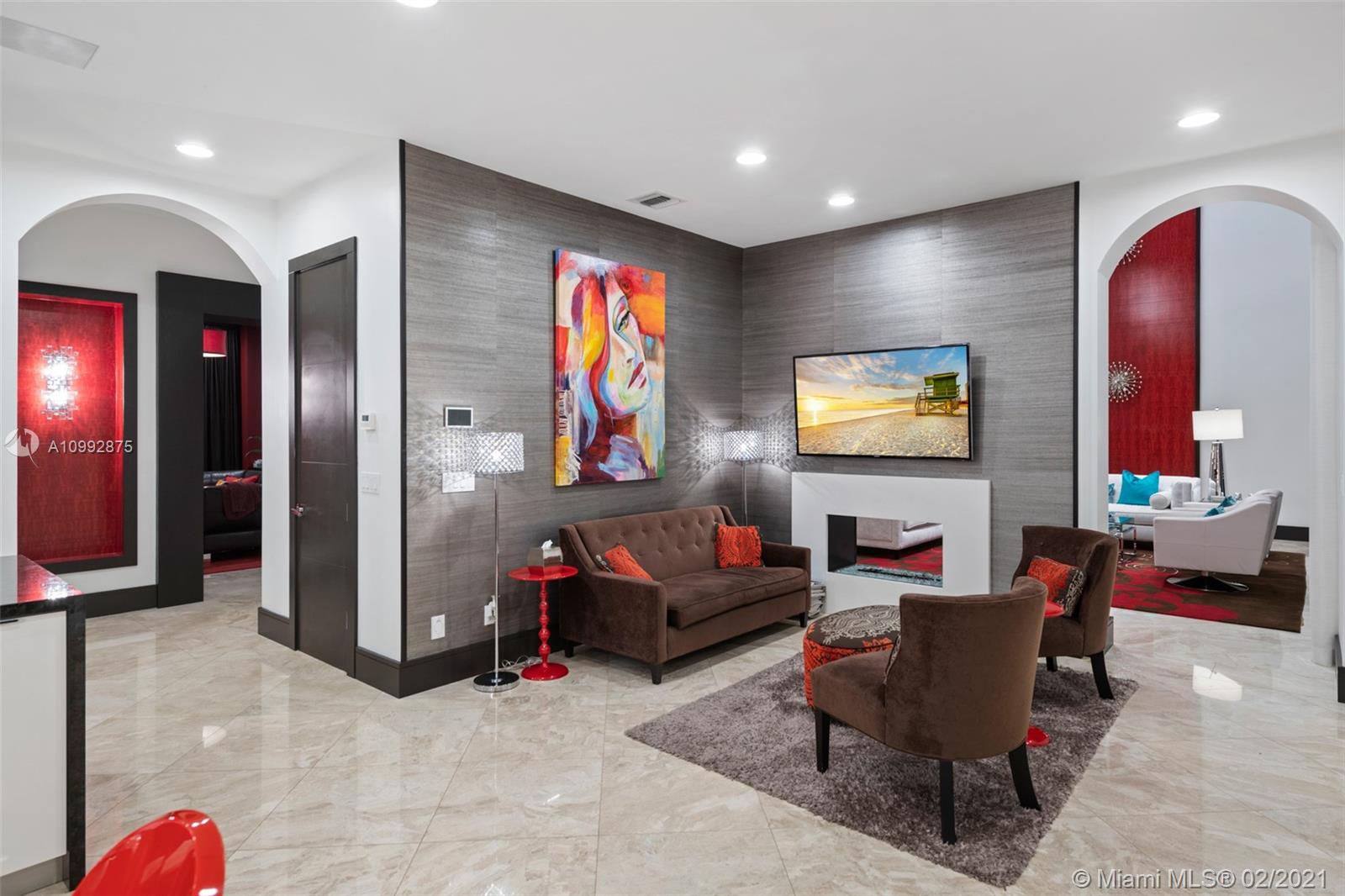 BEACON LIGHT SHOPPING CTR - Residential