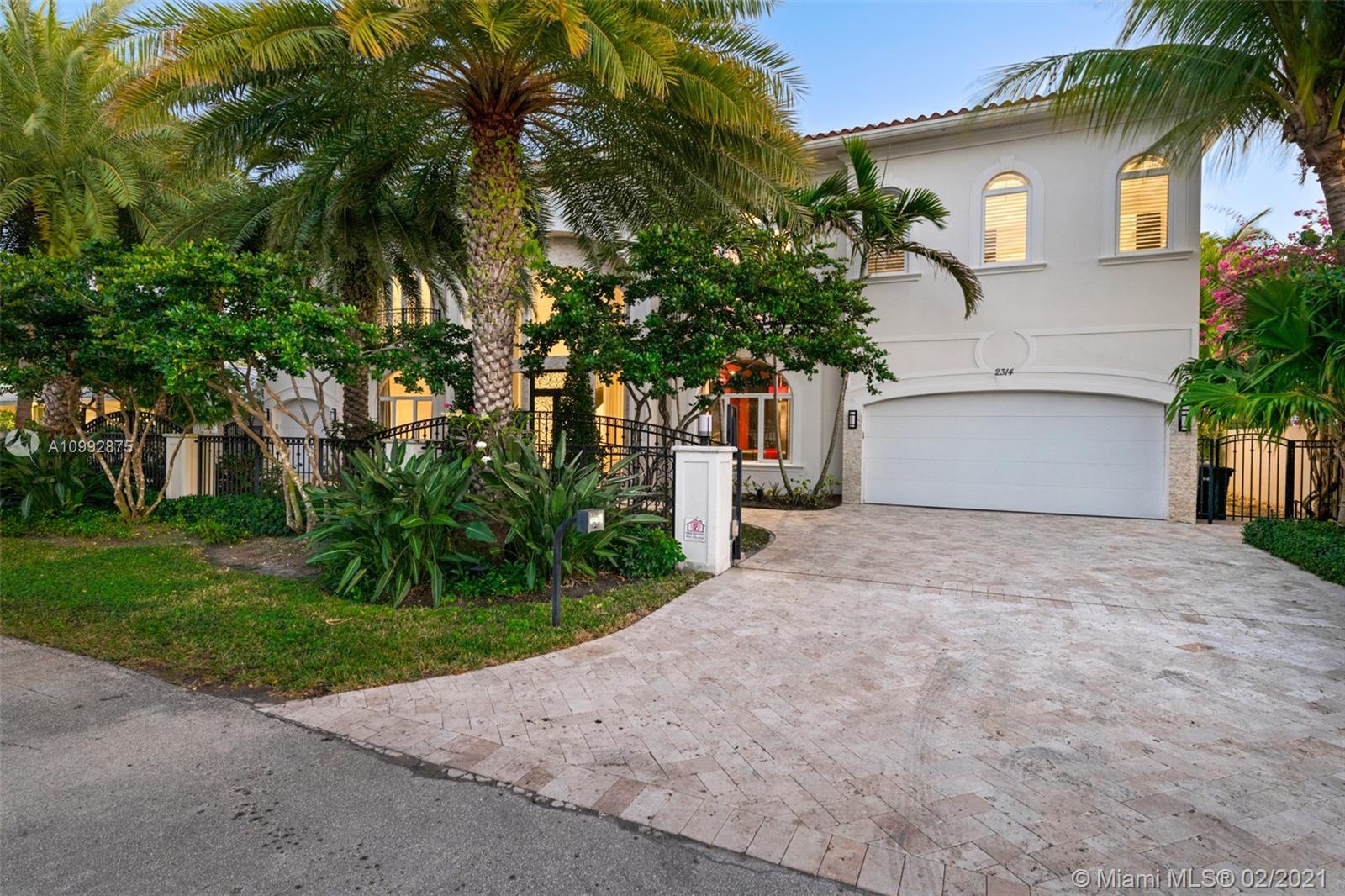 BEACON LIGHT SHOPPING CTR - Residential