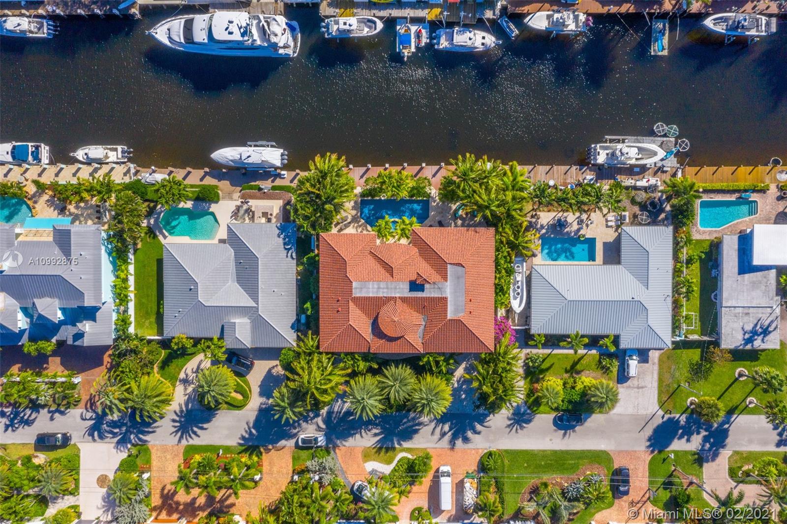 BEACON LIGHT SHOPPING CTR - Residential