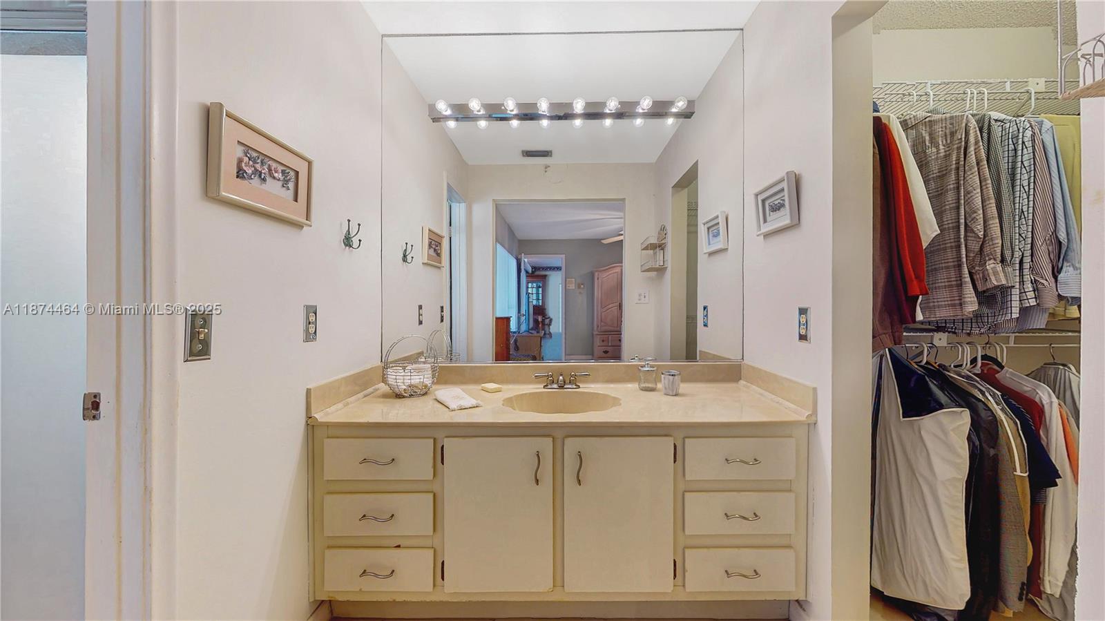 4TH AMEND PLAT OF THE MIS - Residential