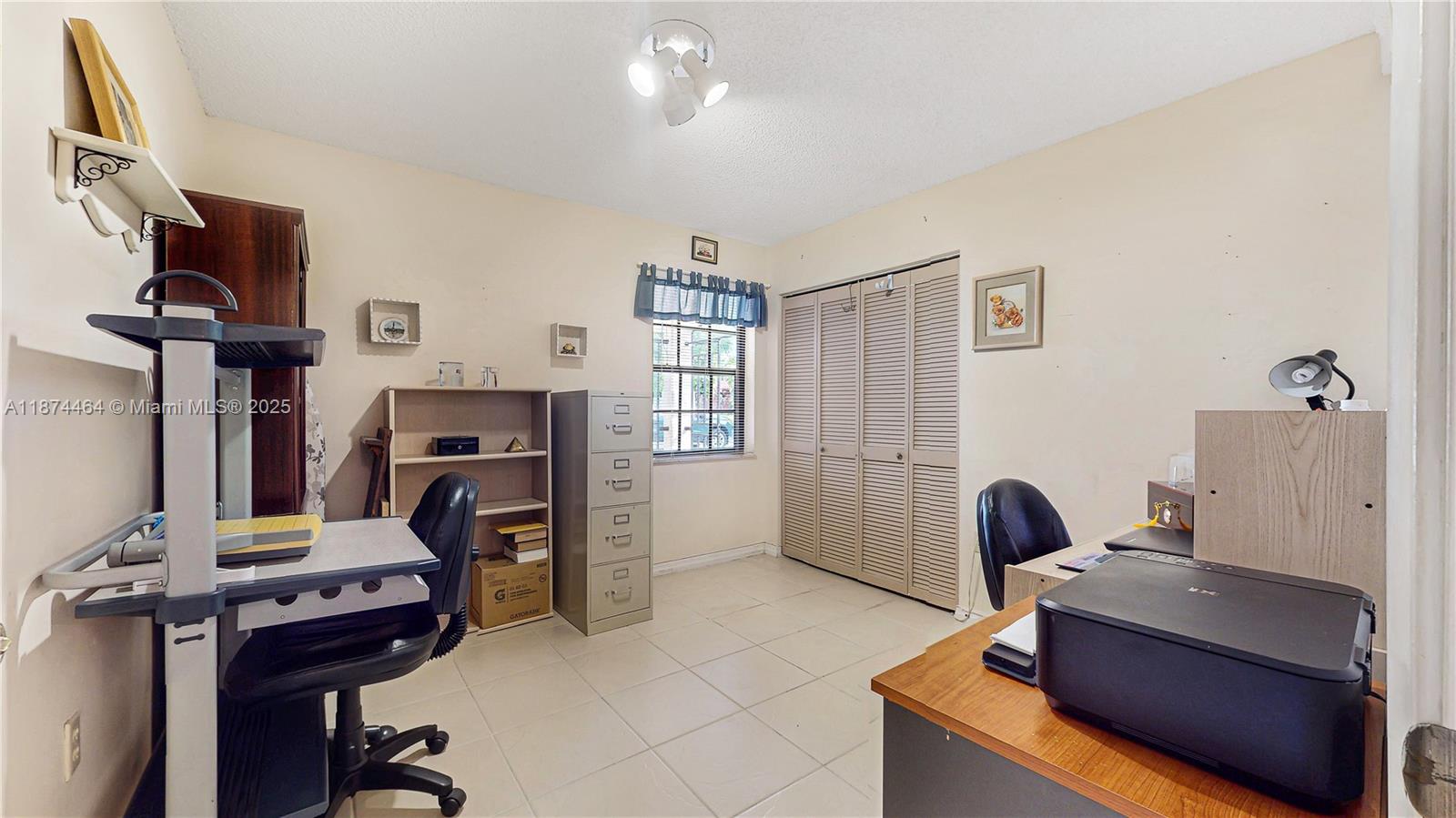 4TH AMEND PLAT OF THE MIS - Residential