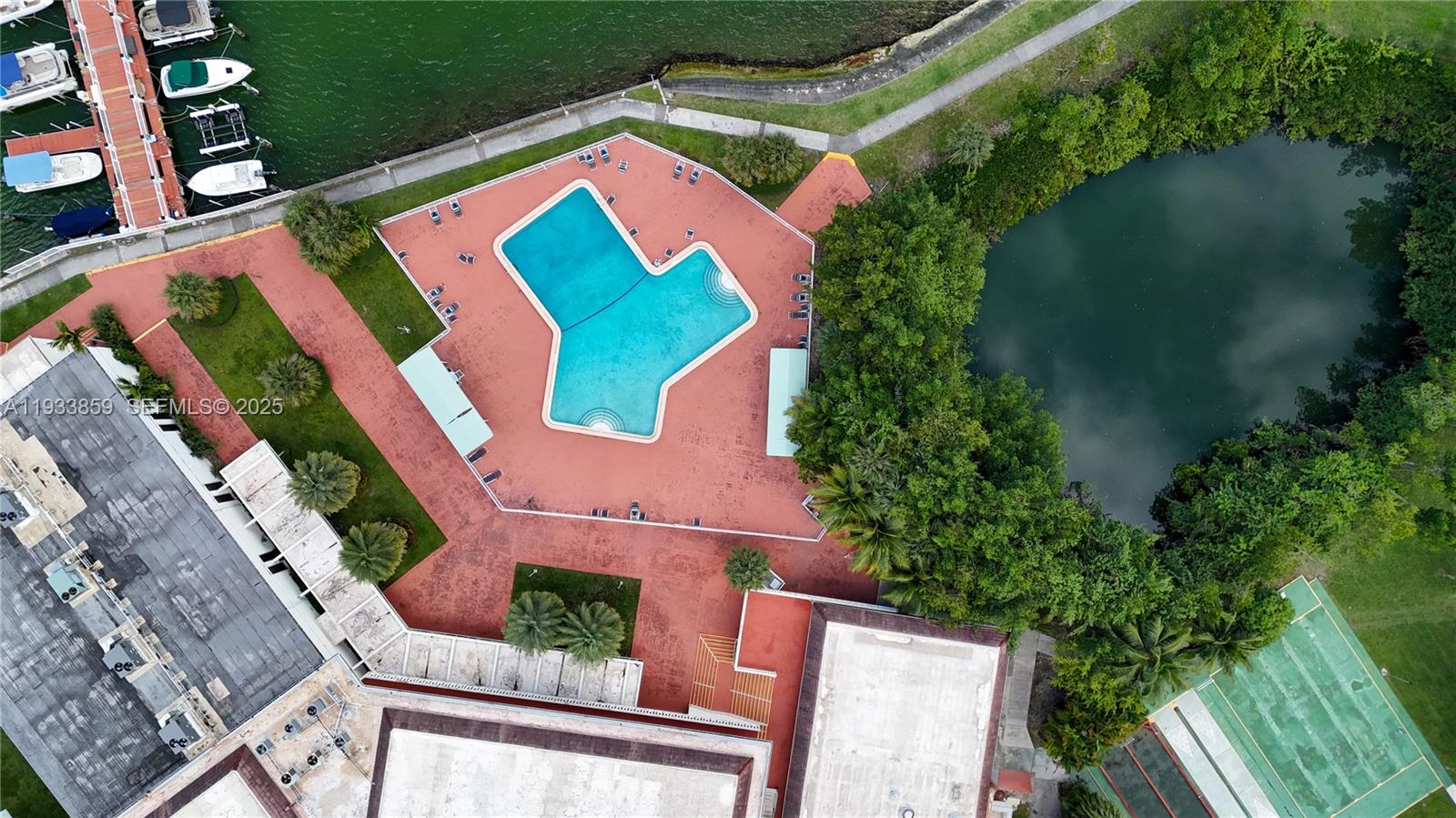 POINT EAST SEC II CONDO - Residential