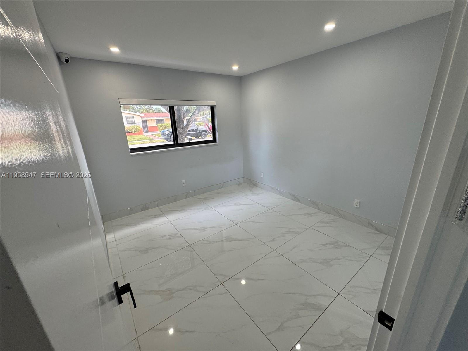 HIGHLAND MANOR SEC 6 - Residential Lease