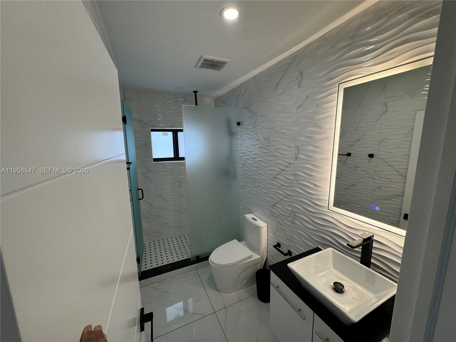 HIGHLAND MANOR SEC 6 - Residential Lease