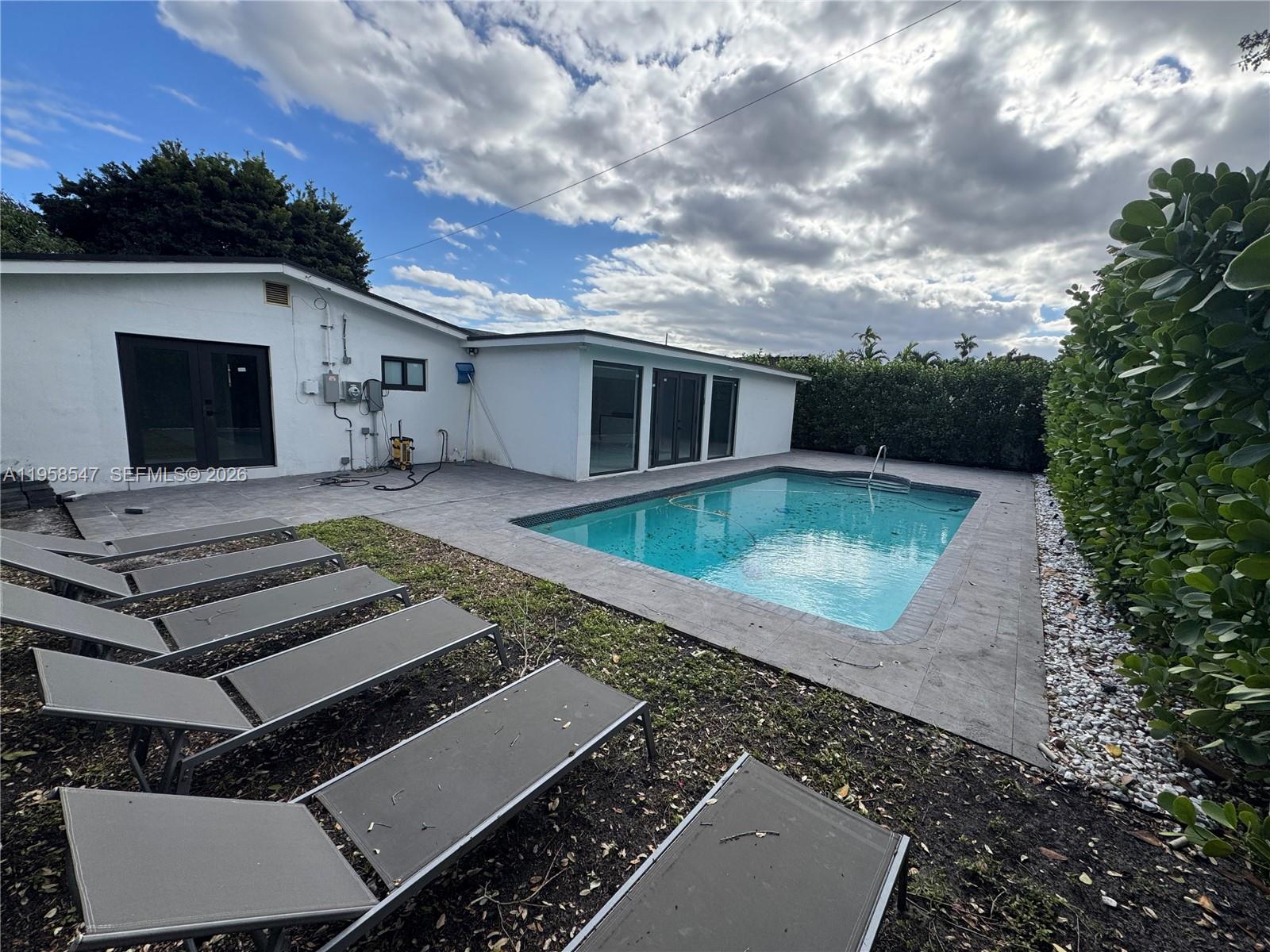 HIGHLAND MANOR SEC 6 - Residential Lease