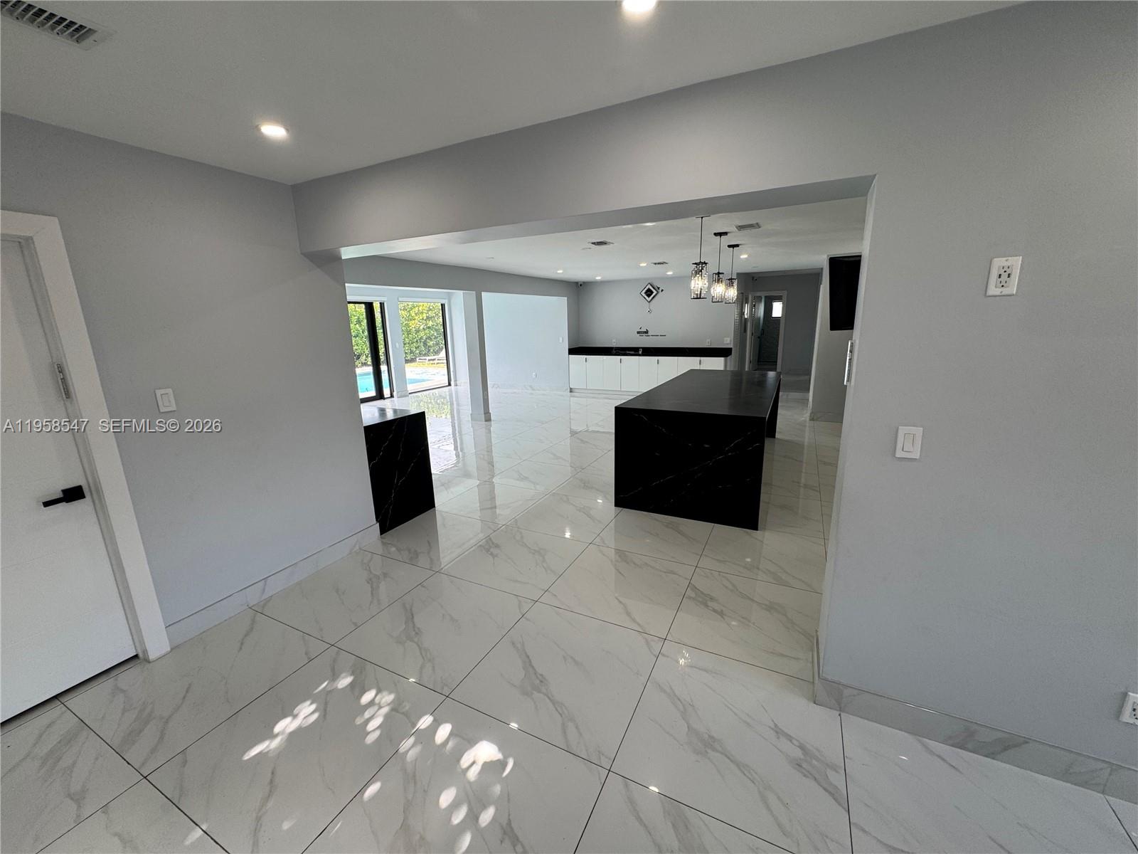 HIGHLAND MANOR SEC 6 - Residential Lease