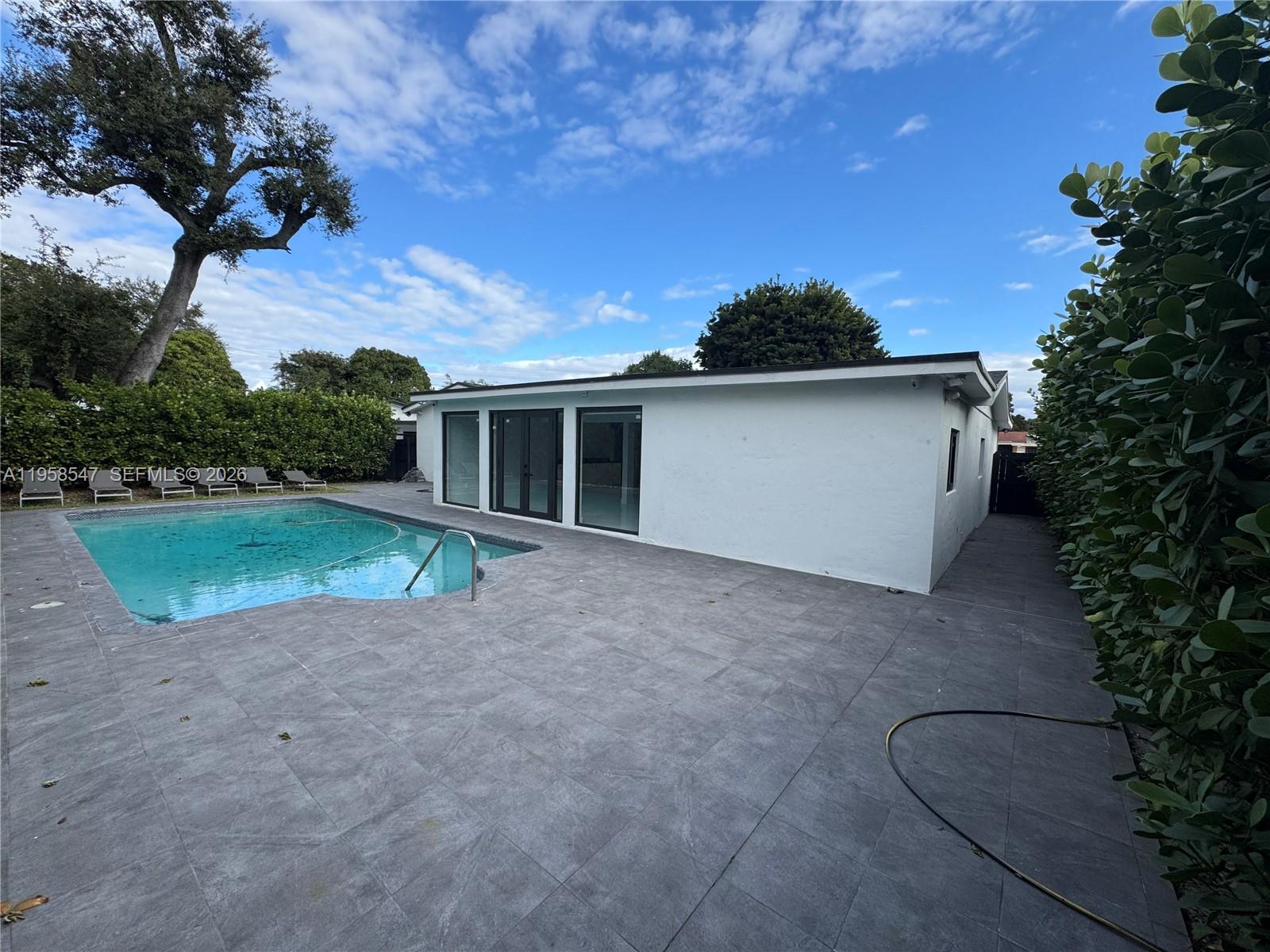 HIGHLAND MANOR SEC 6 - Residential Lease