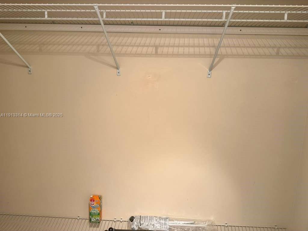 LAUDERDALE OAKS CONDO XII - Residential Lease