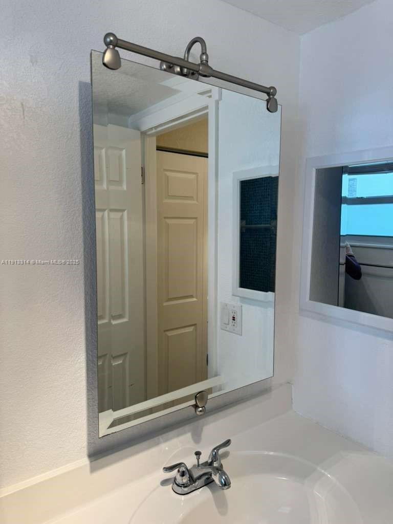 LAUDERDALE OAKS CONDO XII - Residential Lease