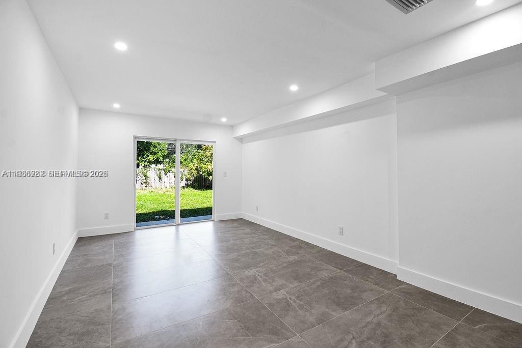 LUDLAM-GROVES - Residential