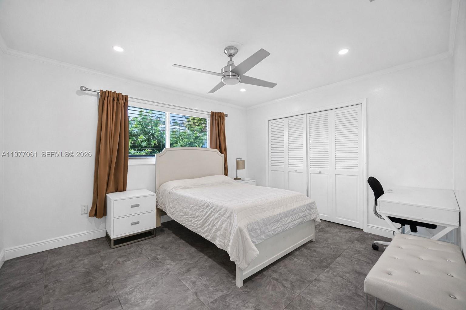ESTELLE LAWRENCE HOMES - Residential