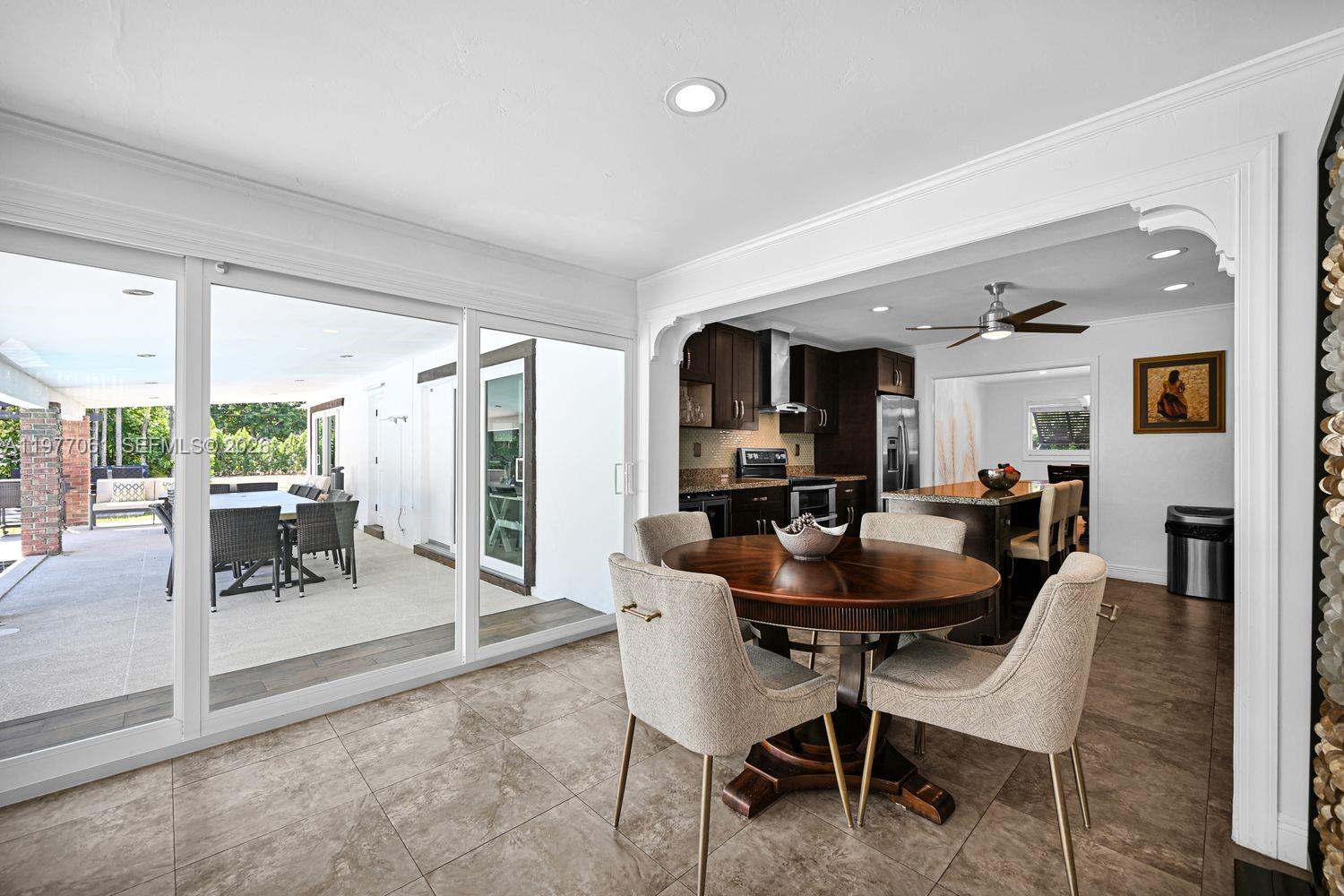 ESTELLE LAWRENCE HOMES - Residential