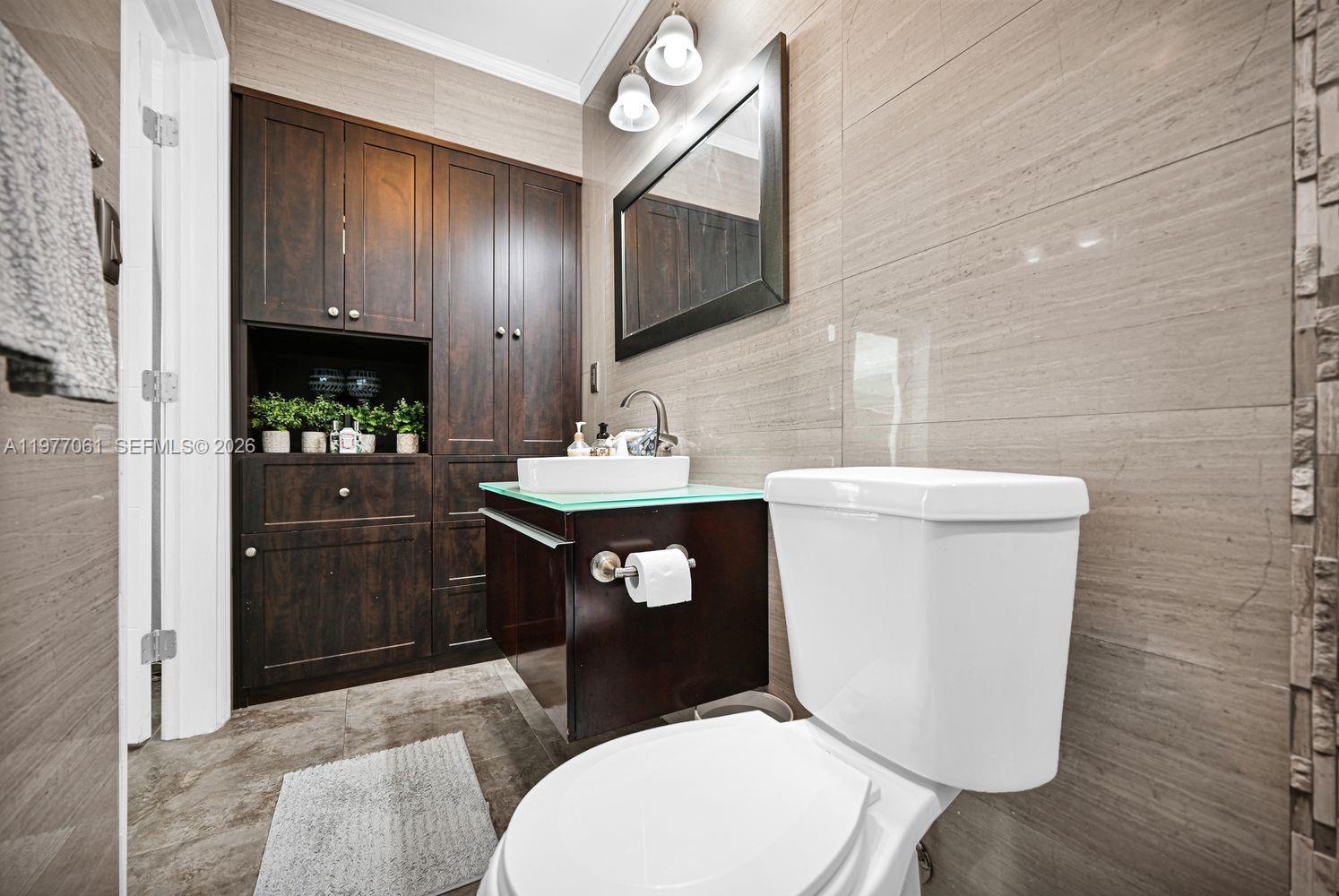 ESTELLE LAWRENCE HOMES - Residential