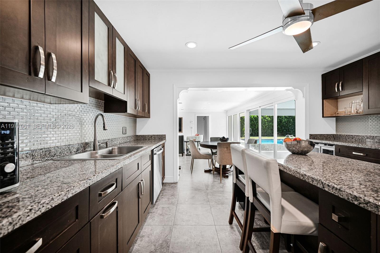 ESTELLE LAWRENCE HOMES - Residential