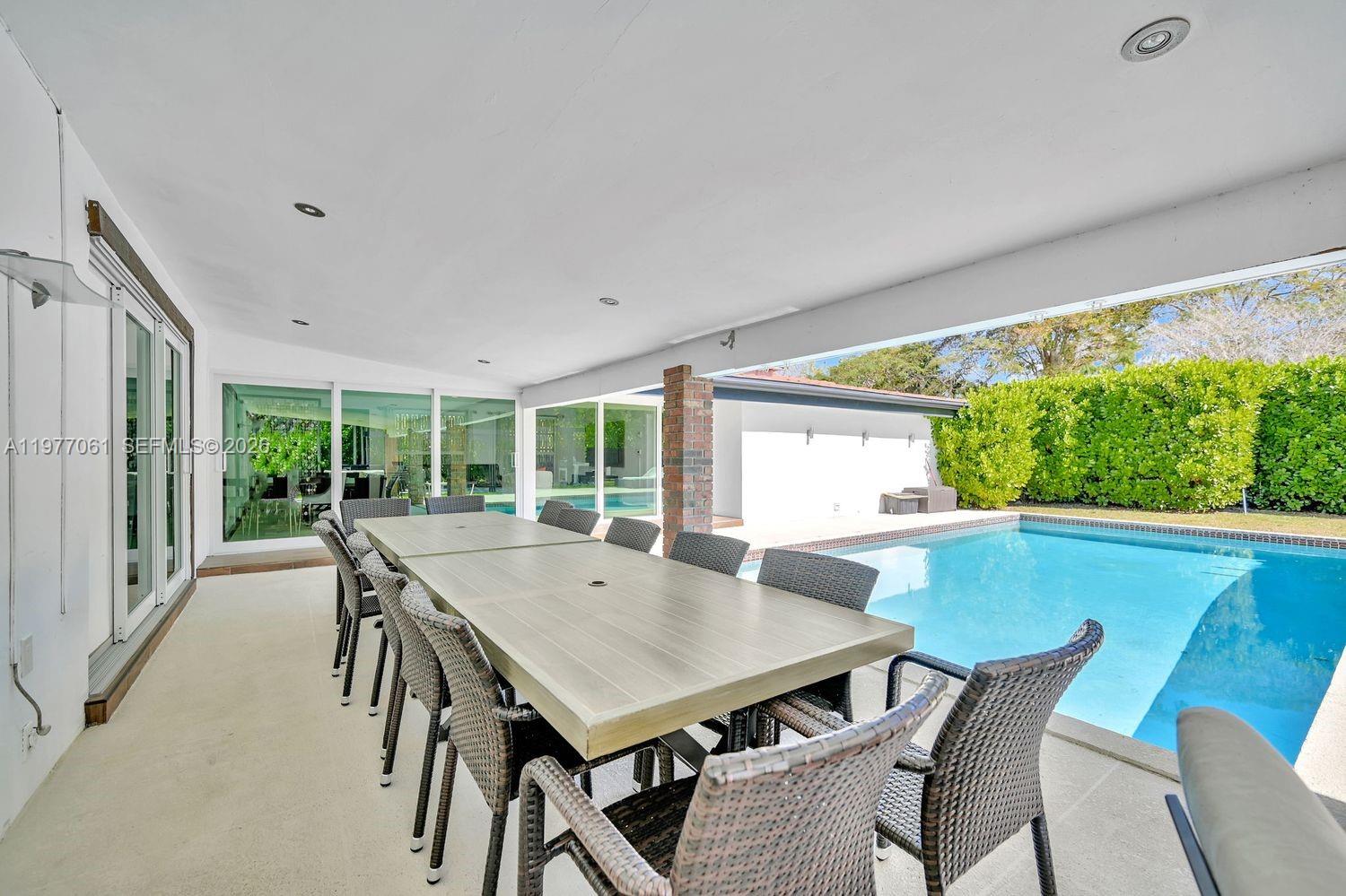 ESTELLE LAWRENCE HOMES - Residential