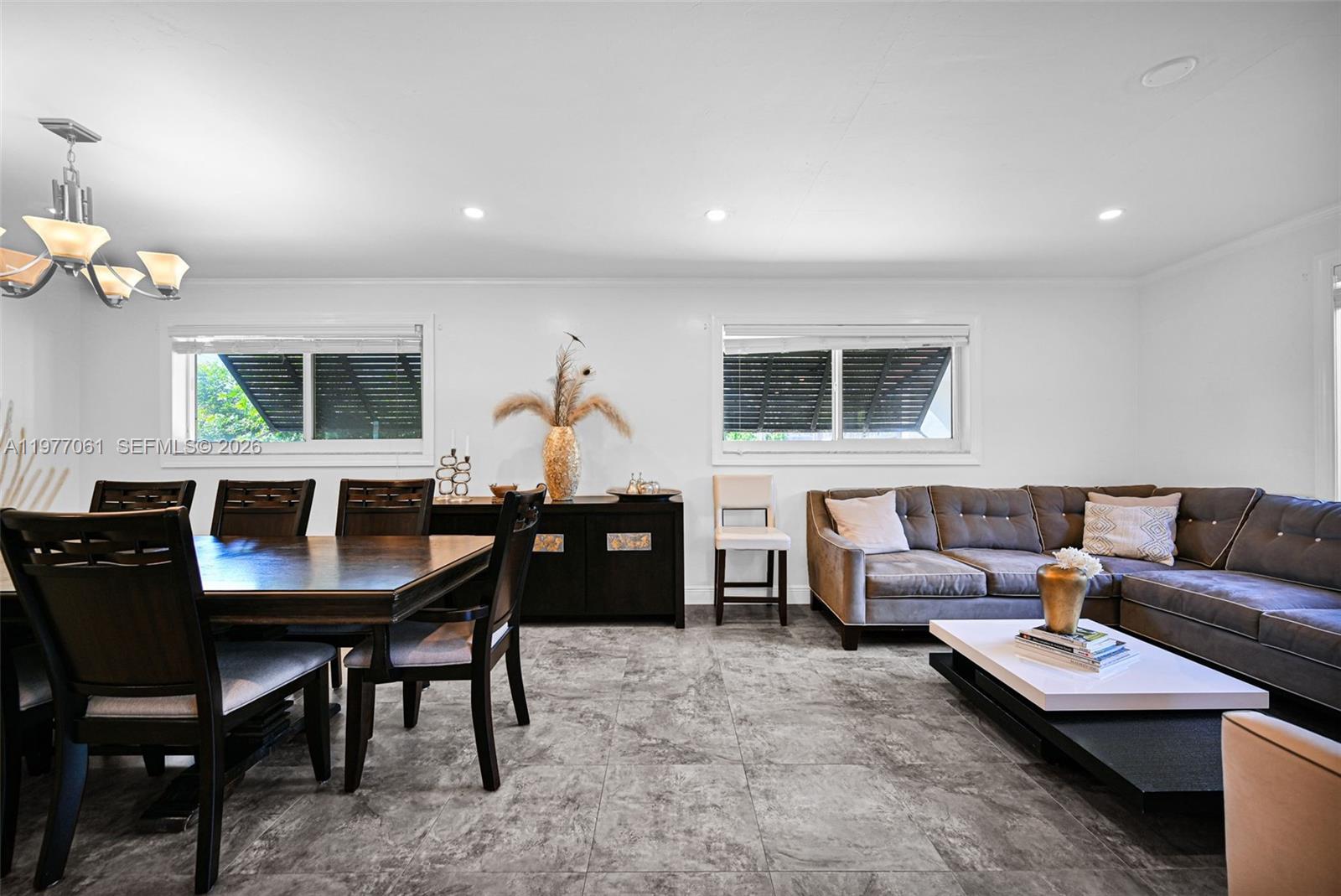 ESTELLE LAWRENCE HOMES - Residential