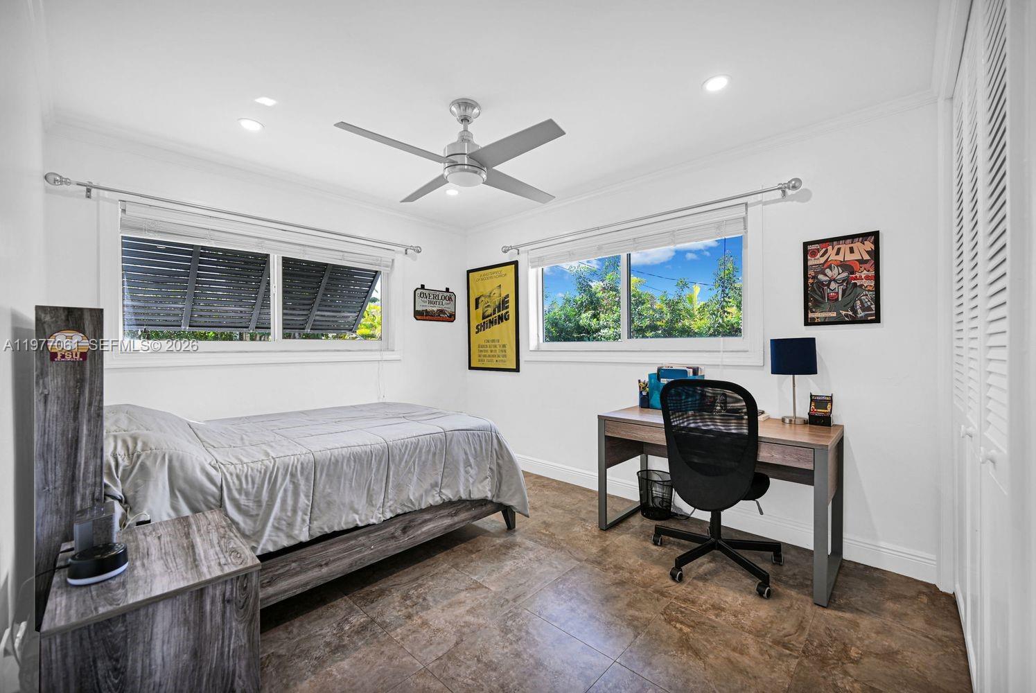 ESTELLE LAWRENCE HOMES - Residential