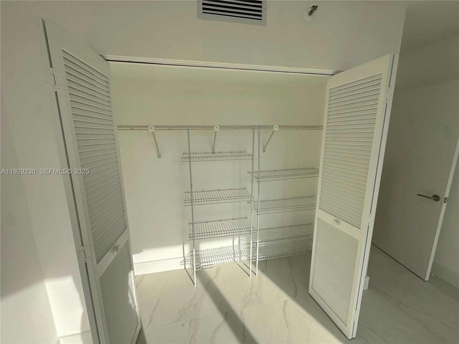 WILLOW WOOD MIDRISE CONDO - Residential Lease