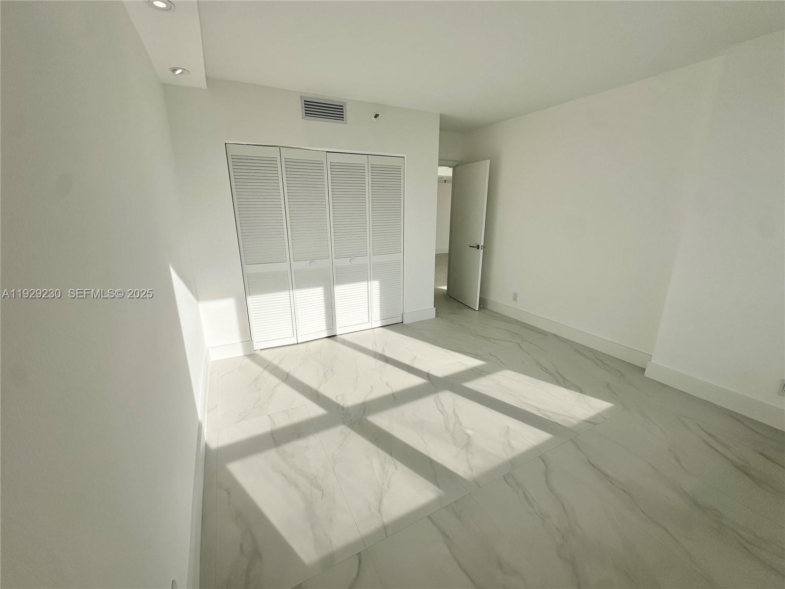 WILLOW WOOD MIDRISE CONDO - Residential Lease