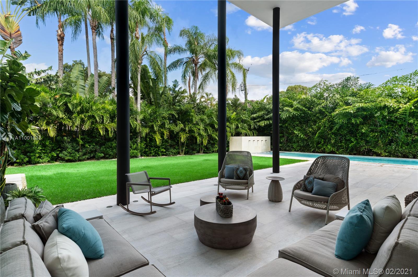 THE MOORINGS - Residential