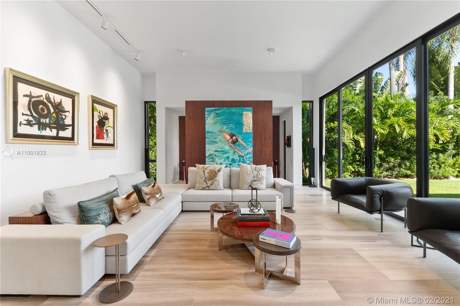 THE MOORINGS - Residential