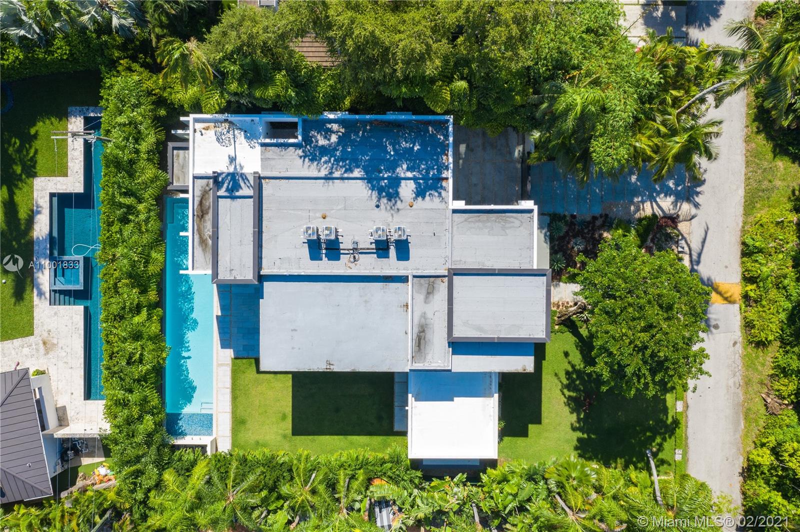 THE MOORINGS - Residential