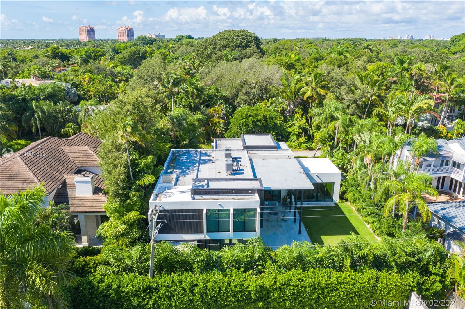 THE MOORINGS - Residential