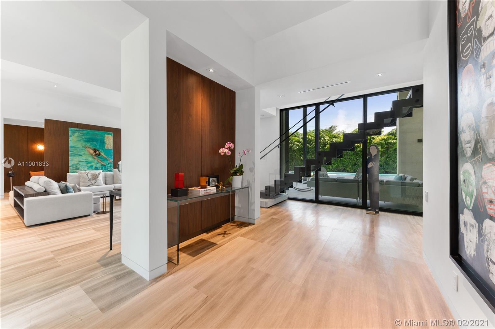 THE MOORINGS - Residential