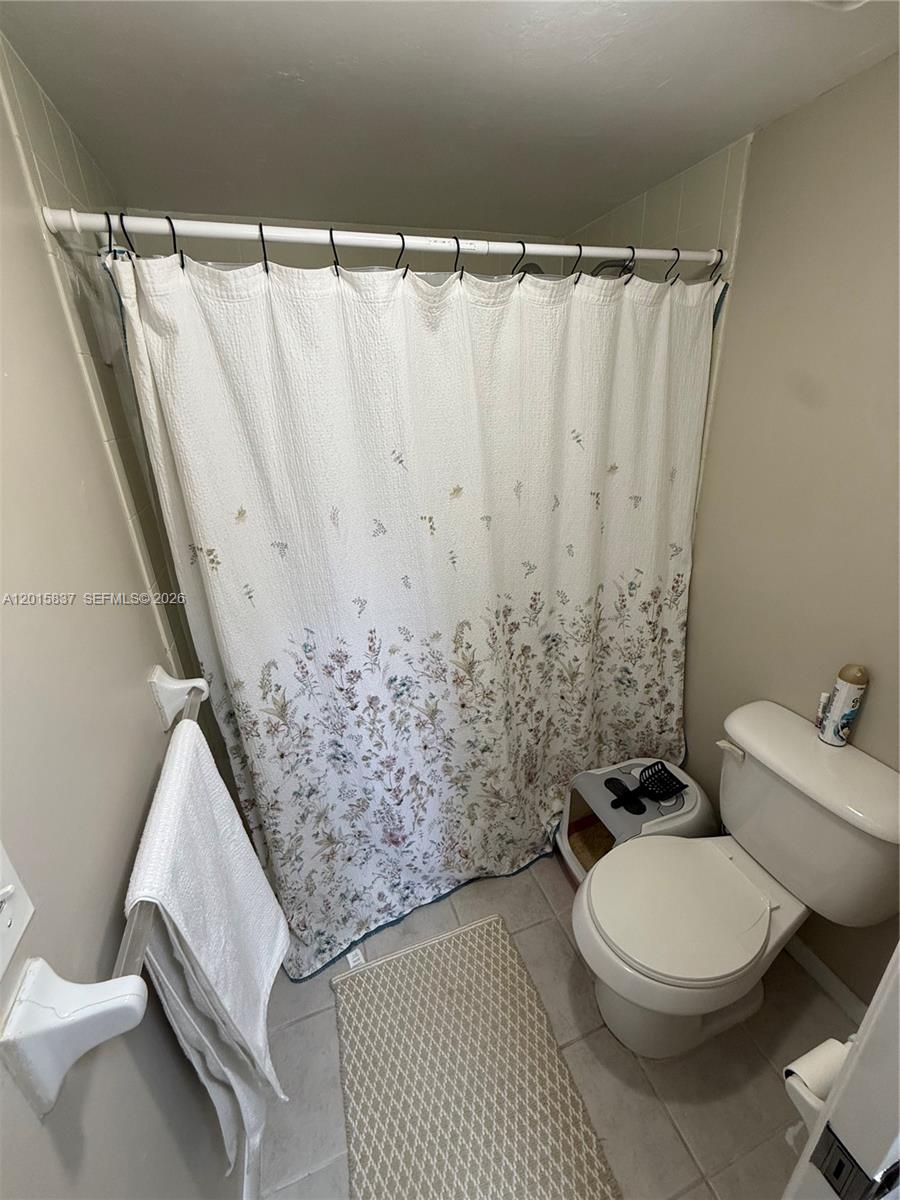 LAKE CAMILLE CONDO - Residential