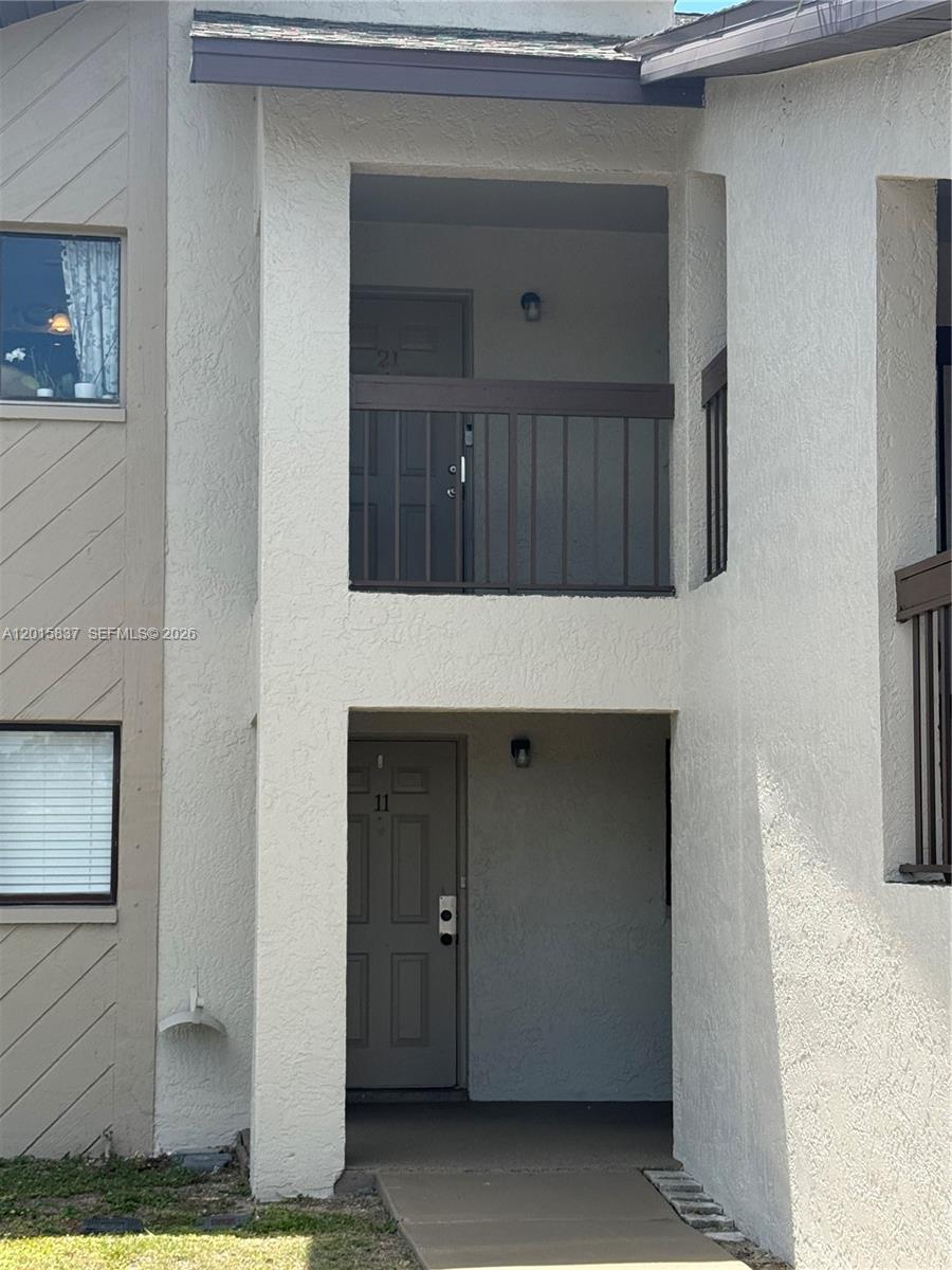 2221 E 5th street 21